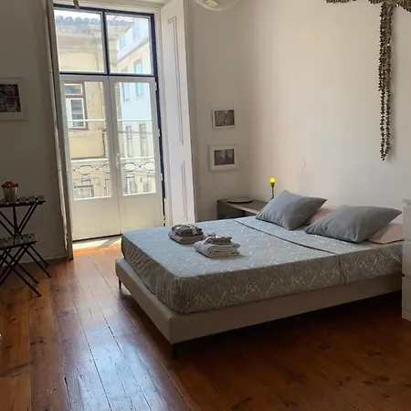 Saudade ゲストハウス *